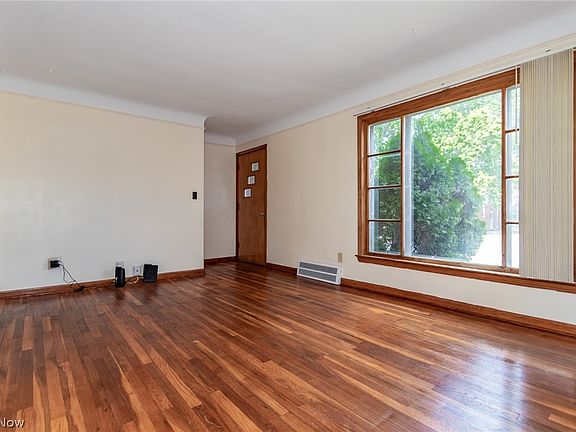 5th image of 306 E 323rd St