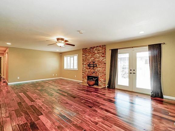 4th image of 3501 Breckinridge Way