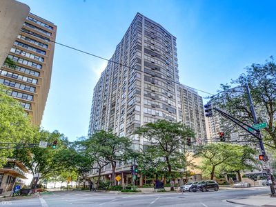 5757 N Sheridan Rd APT 18C, Chicago, IL, 60660
