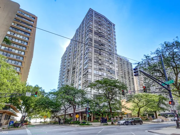 5757 N Sheridan Rd APT 18C, Chicago, IL 60660