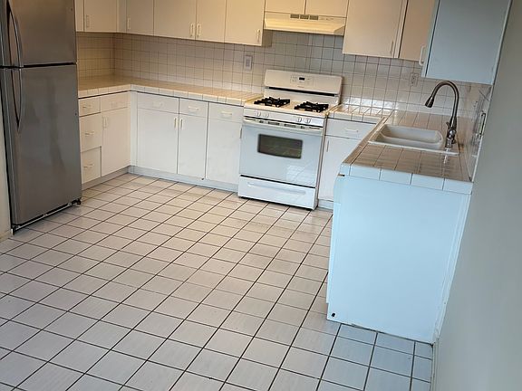 2nd image of 15116 S Raymond Ave APT 108