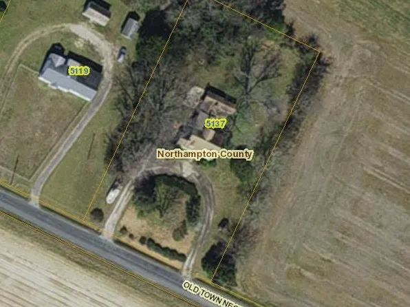 5137 Old Town Neck Dr, Cape Charles, VA 23310