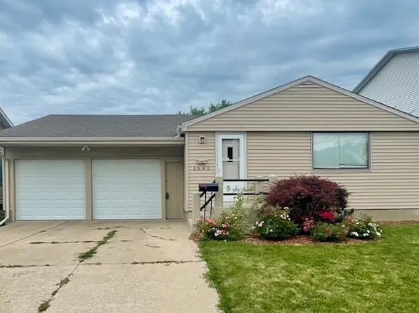 1645 Creve Coeur St, La Salle, IL 61301