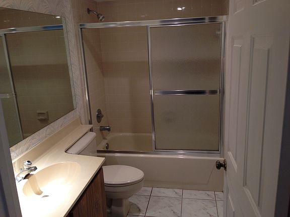 5th image of 1717 Whitehall Dr APT 106