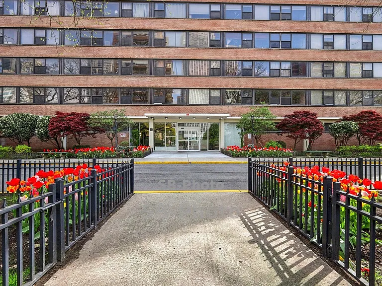 135 Montgomery St #3 — Photo 13