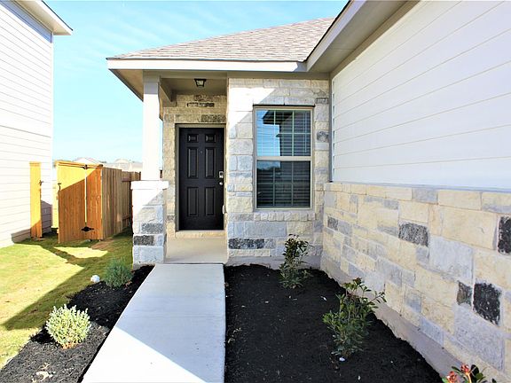 3rd image of 152 Old Stagecoach Rd