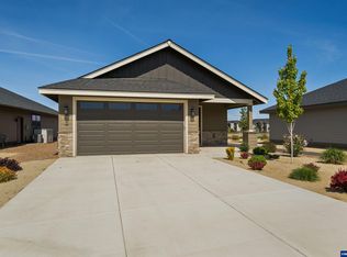 2633 NW Redwood Cir, Redmond, OR