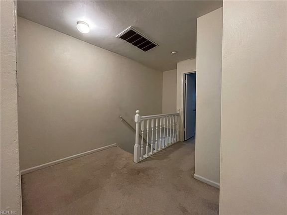3rd image of 924 Monarch Dr