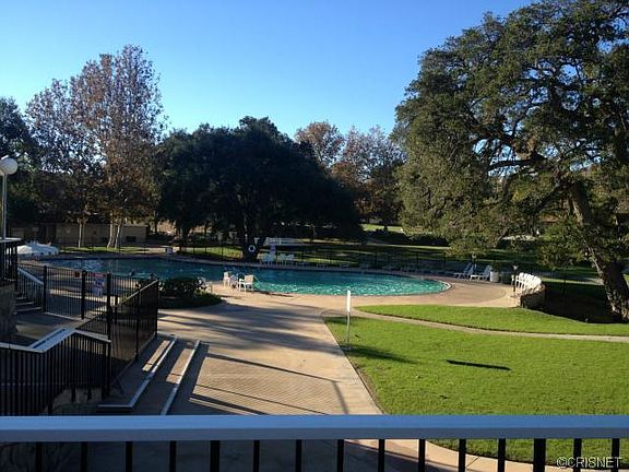3rd image of 19550 Avenue Of The Oaks