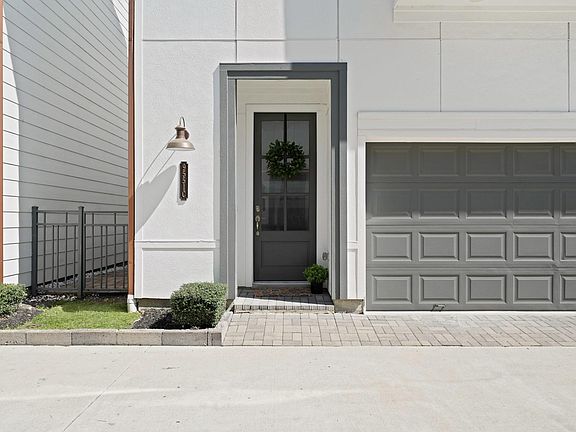 2nd image of 9551 Neuens Rd #C