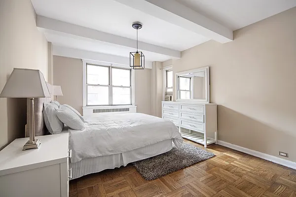 Sold by Stribling | media 10