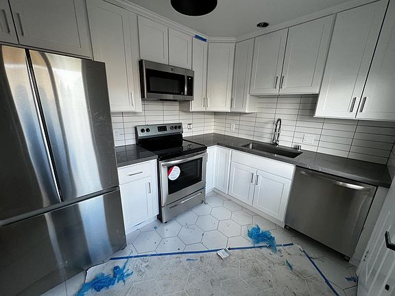 5th image of 1111 9th Ave