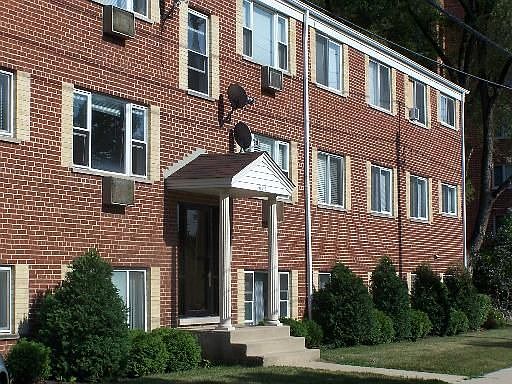 1st image of 475 Laurel Ave APT B