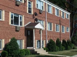475 Laurel Ave APT B, Des Plaines, IL 60016