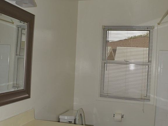 3rd image of 605 2nd Ave