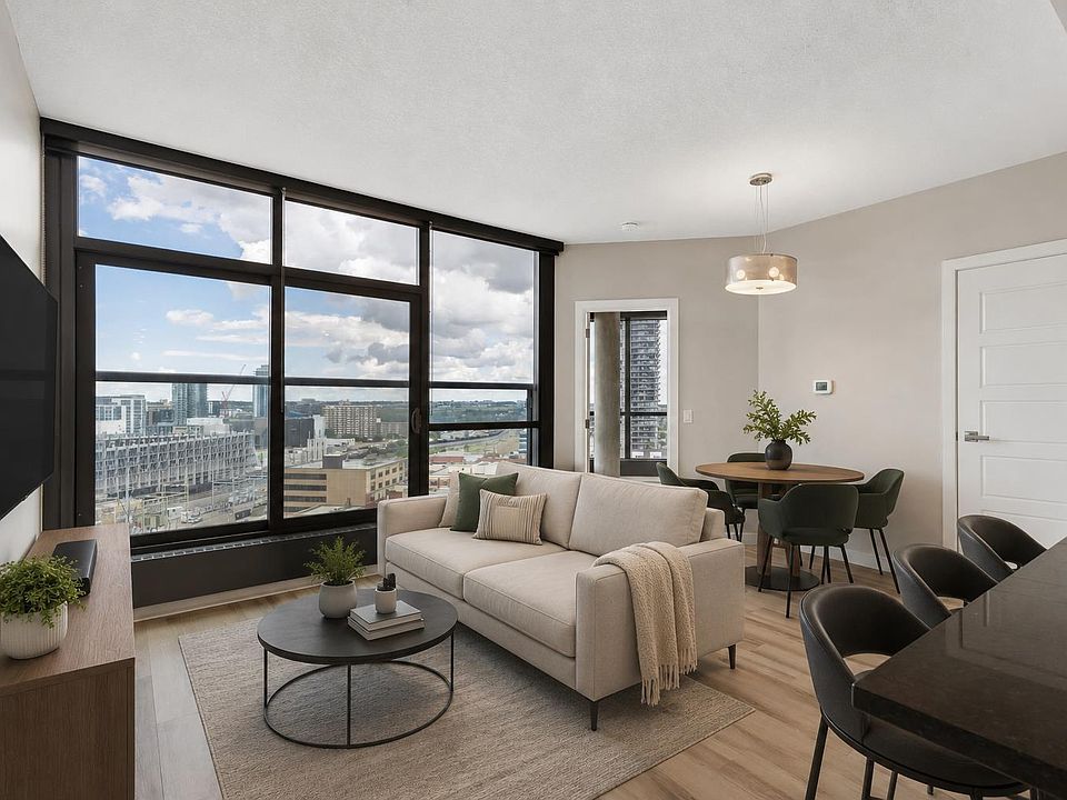 1st image of 225 11th Ave SE #1503