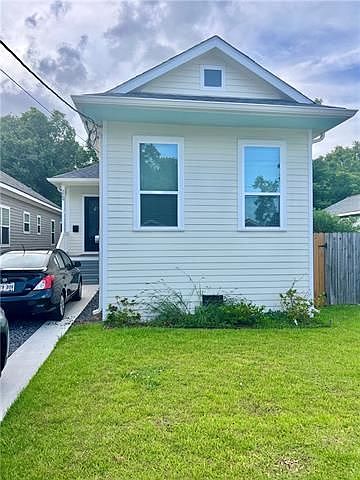 1st image of 2669 Acacia St
