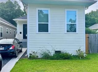 2669 Acacia St, New Orleans, LA 70122