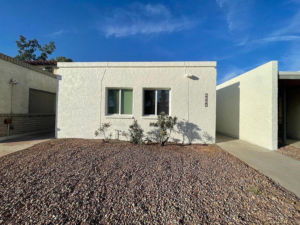 1st image of 2330 W Fremont Dr