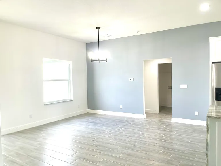 1260 Larkspur St SE — Photo 8