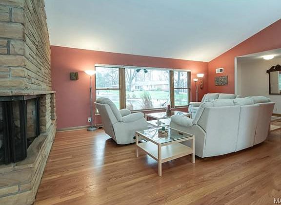 4th image of 10 Fairwinds Ct