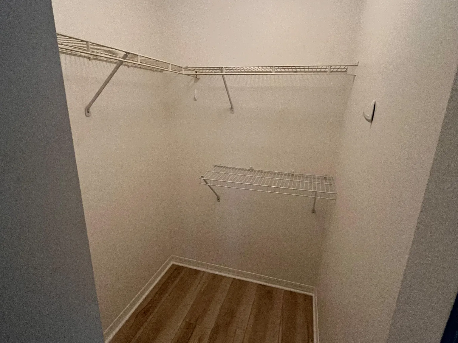 2 bed, 2.0 bath, 1100 sqft, $1,507 — Photo 3