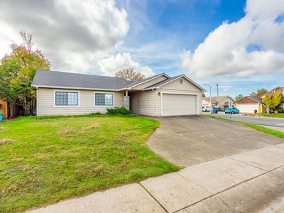 2517 Atrium Way, Redding, CA, 96003