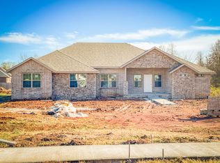 3830 W Stonehinge Dr, Springfield, MO 65807