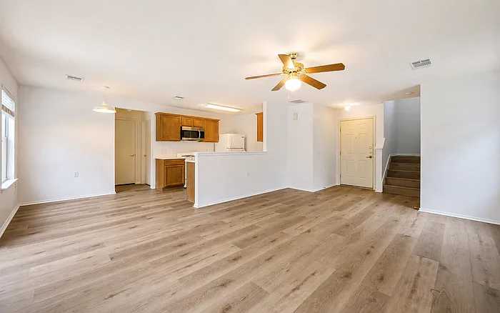 5509 Bentsen Ln — Photo 1