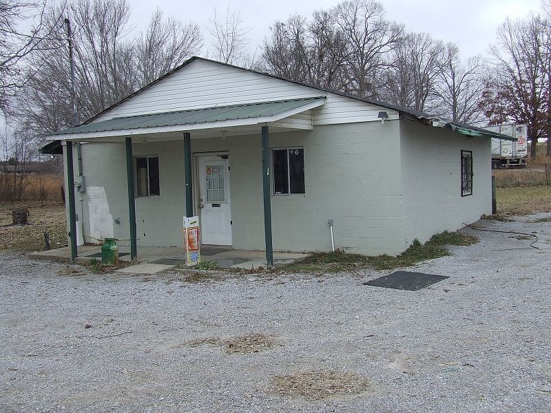 2nd image of 4765 W Green Hill Rd