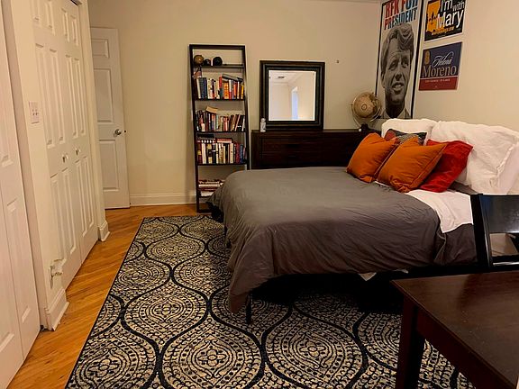 Main Bedroom with Ensuite Bath.