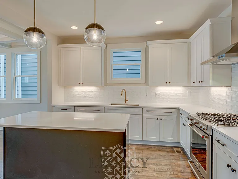 600B 45th Ave — Photo 7