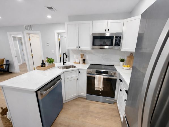 1301 Somerset Pl NW #Basement