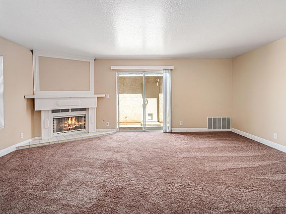 5th image of 43649 Park Ave