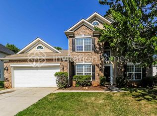 16733 Winston Oaks Ct, Charlotte, NC 28213