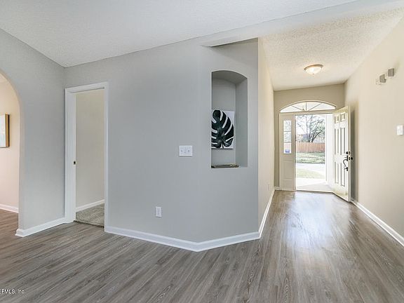 4th image of 8234 Rocky Creek Dr