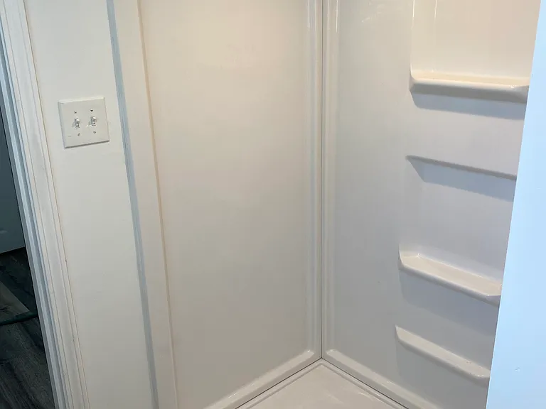 570 W Clarkston Rd — Photo 32