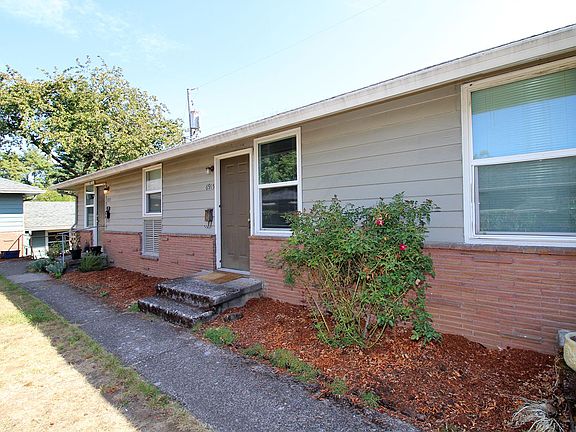 3rd image of 6901-6923 NE Prescott St #6915