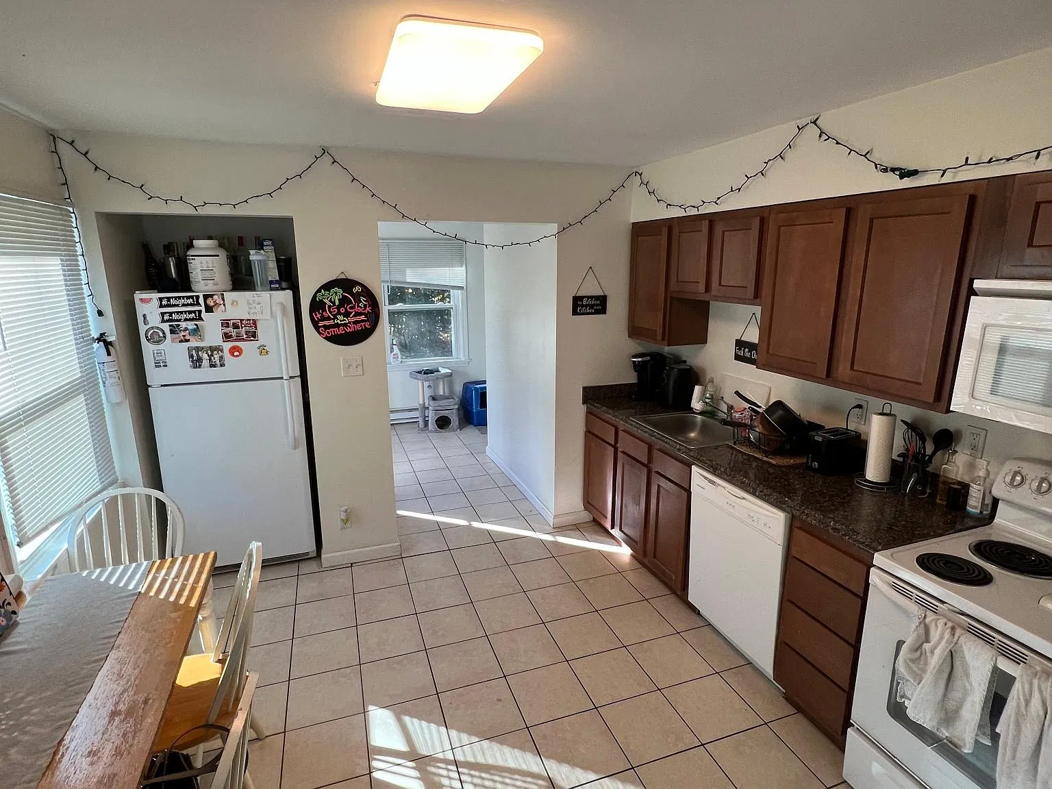 4 bed, 1000 sqft, $2,520 — Photo 3