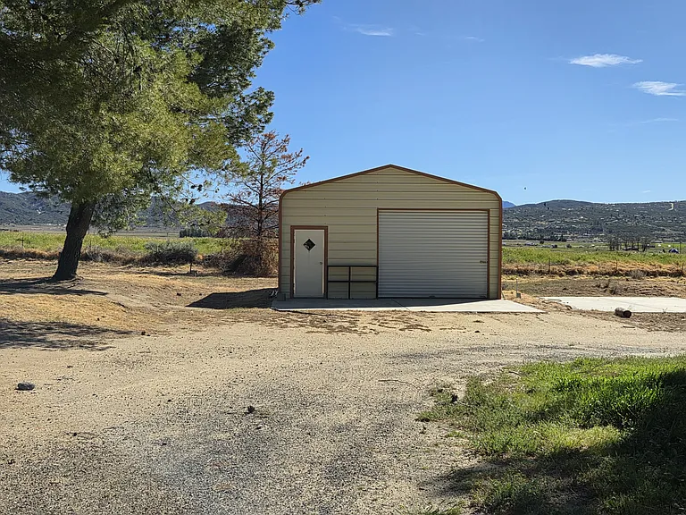 Cain Rd — Photo 14
