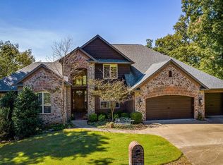 13125 Creek View Rd, Bentonville, AR 72712