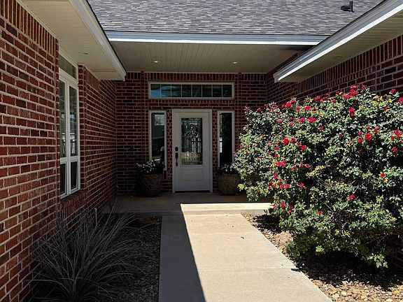 2nd image of 204 Dominion Way