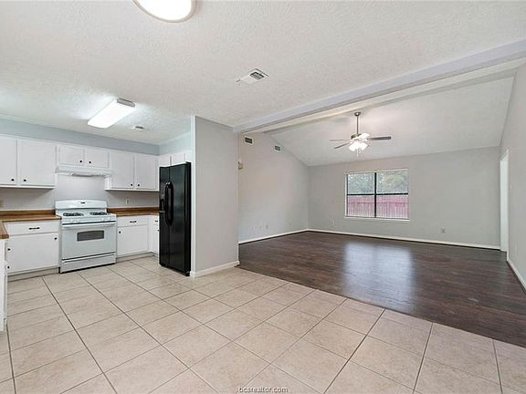 5th image of 2705 Echo Glen Cir