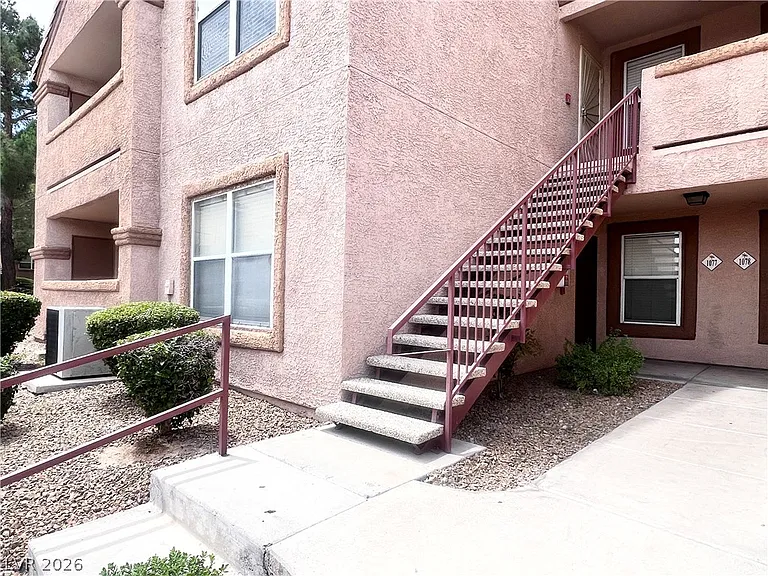 1150 N Buffalo Dr #1077 — Photo 4
