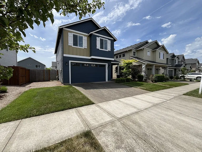 2095 S Heather St — Photo 3