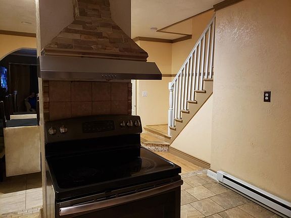 3rd image of 178-180 Blossom St