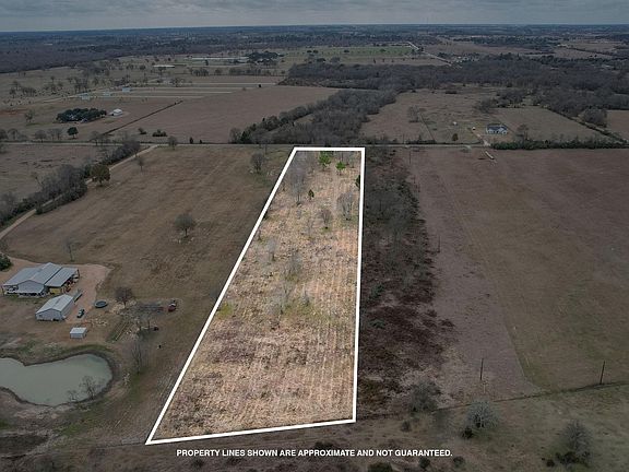 3rd image of 32186 Howell Rd