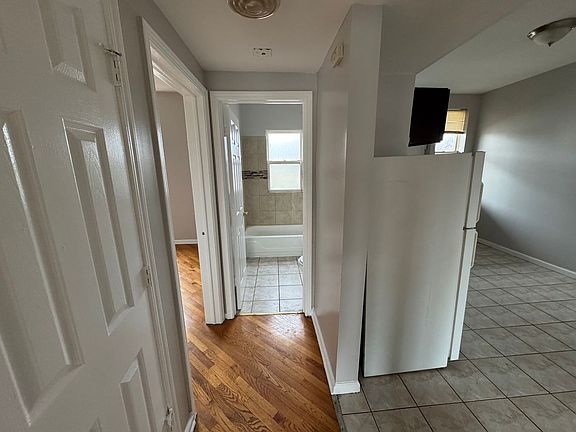 5th image of 1056 N Hamlin Ave #3801-7
