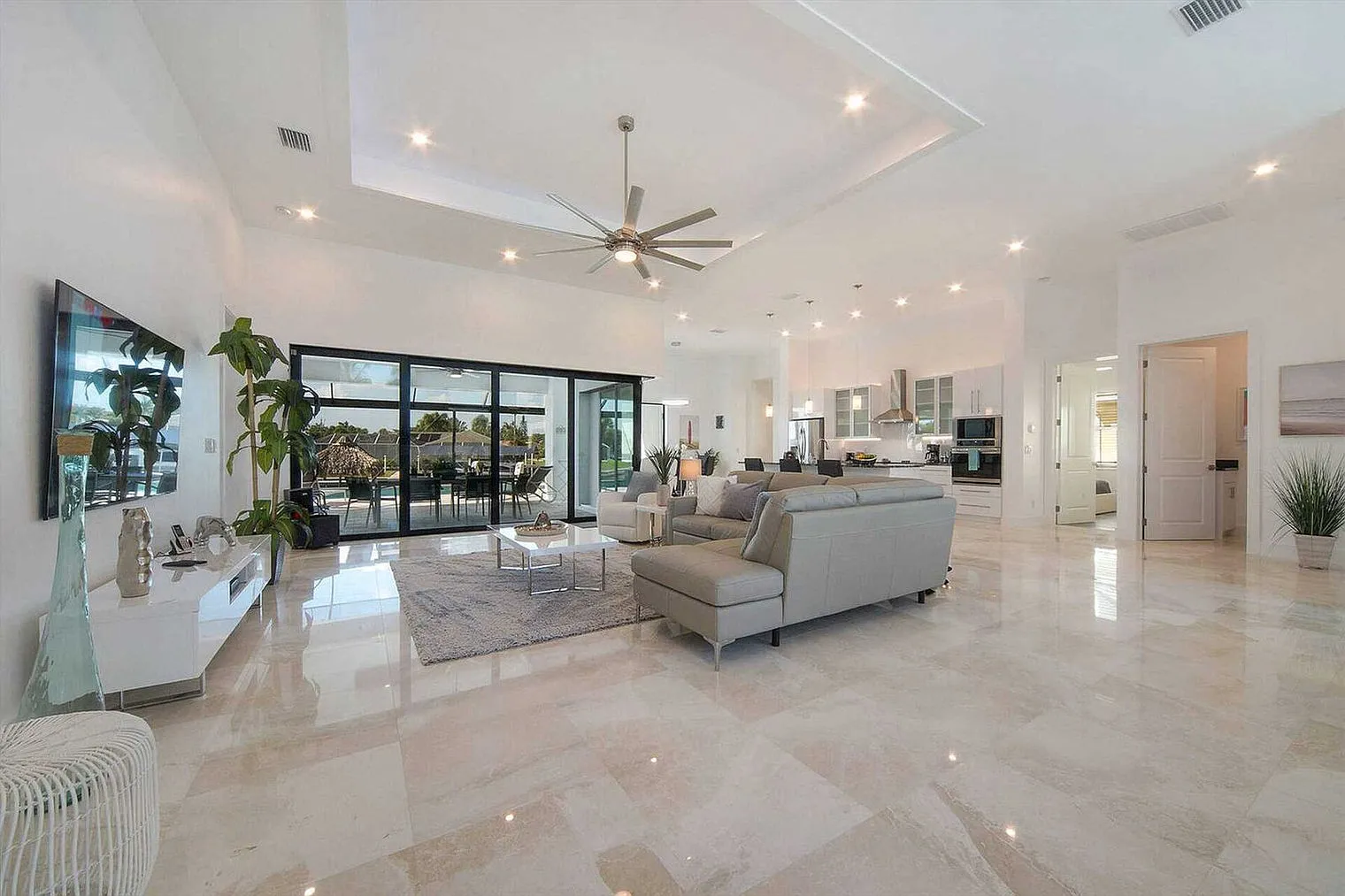 4 bed, 4.0 bath, 2637 sqft, $9,690 — Photo 1