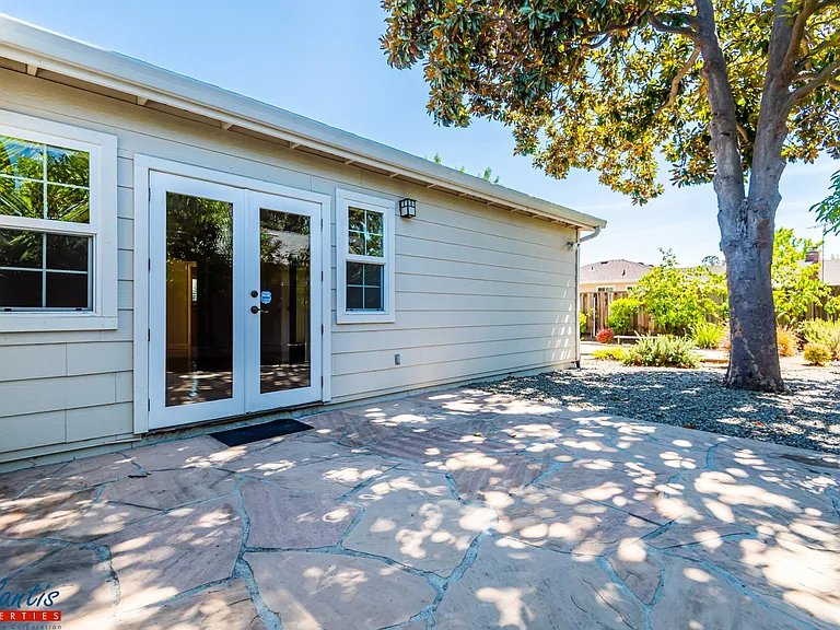 680 Arastradero Rd — Photo 17